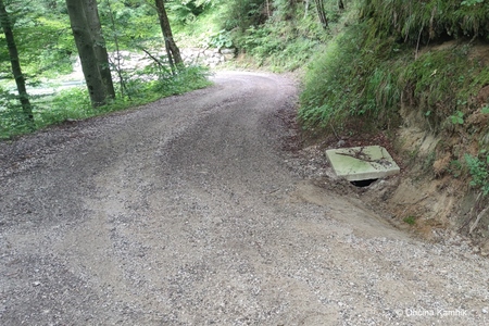 Urejanje makadamske ceste Špitalič - Doline (1)